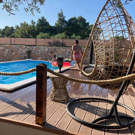 Villa Holliday House Olea - - Island Hvar