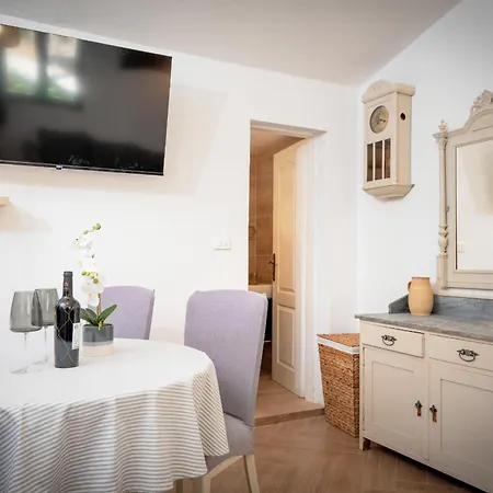 Holliday House Olea - - Island Hvar *